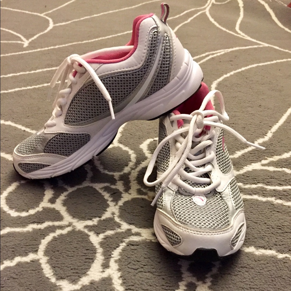 NWOT Anta Sneakers For Girls
